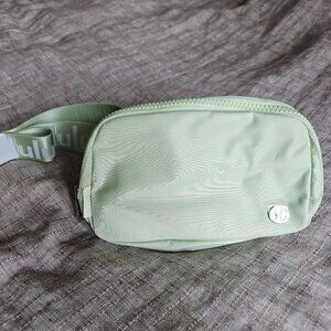 NEW! Lululemon Everywhere Belt Bag, 1L, Kohlrabi Green/White W/Wordmark